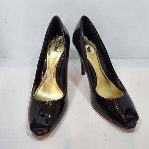 Unlisted by Kenneth Cole brown open toe heels